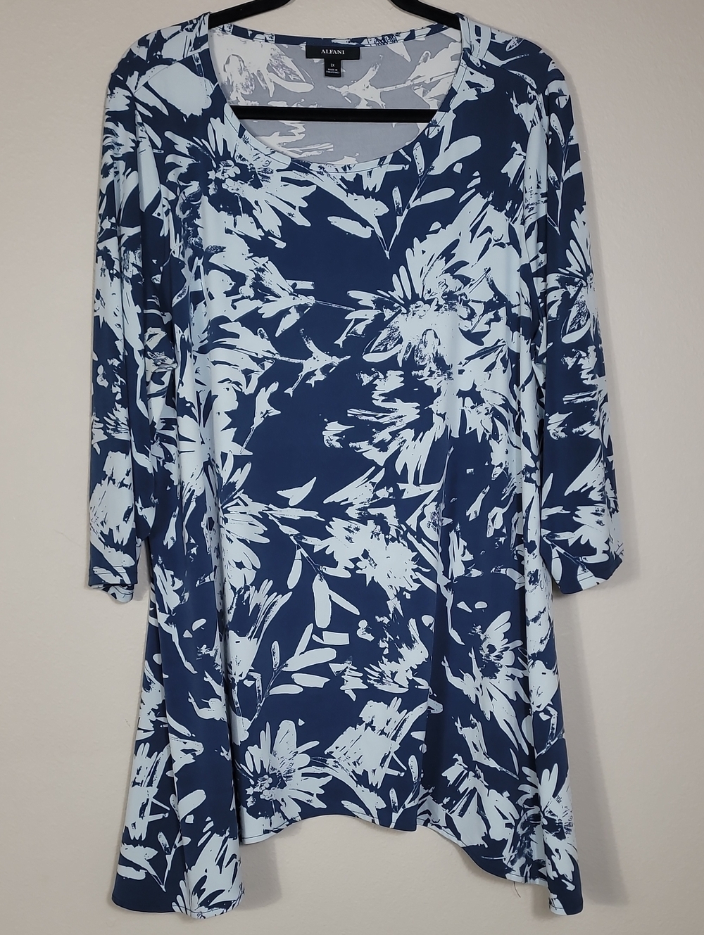 Alfani Shark Bite Tunic Top Size 2X Artsy Comfy